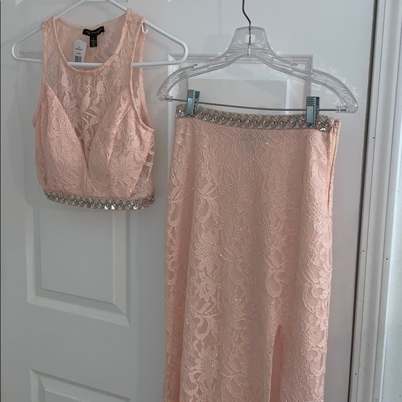Long pink prom dress - Picture 4 of 4
